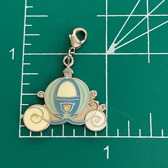 Vintage Disney Cinderella Carriage Charm Clip On for Bracelet Zipper Pull Purse - Picture 9 of 10